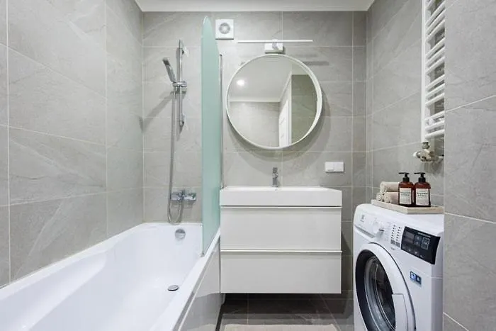 Nice With Nice Balcony דירה *