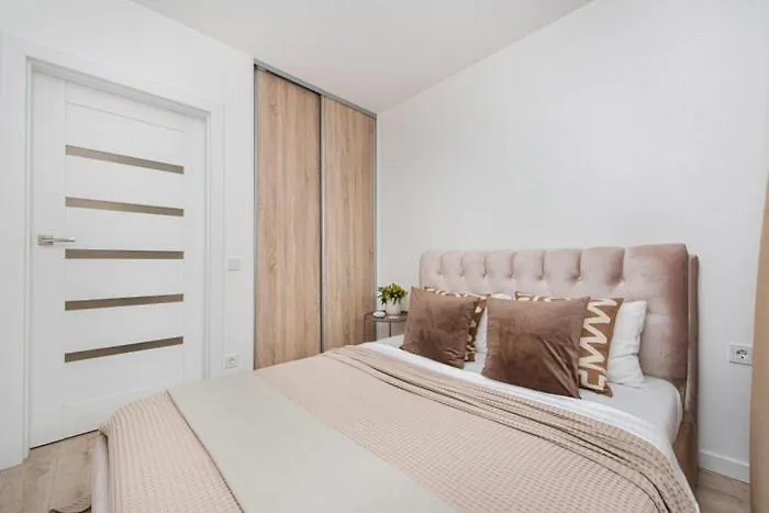 Lägenhet Nice With Nice Balcony *